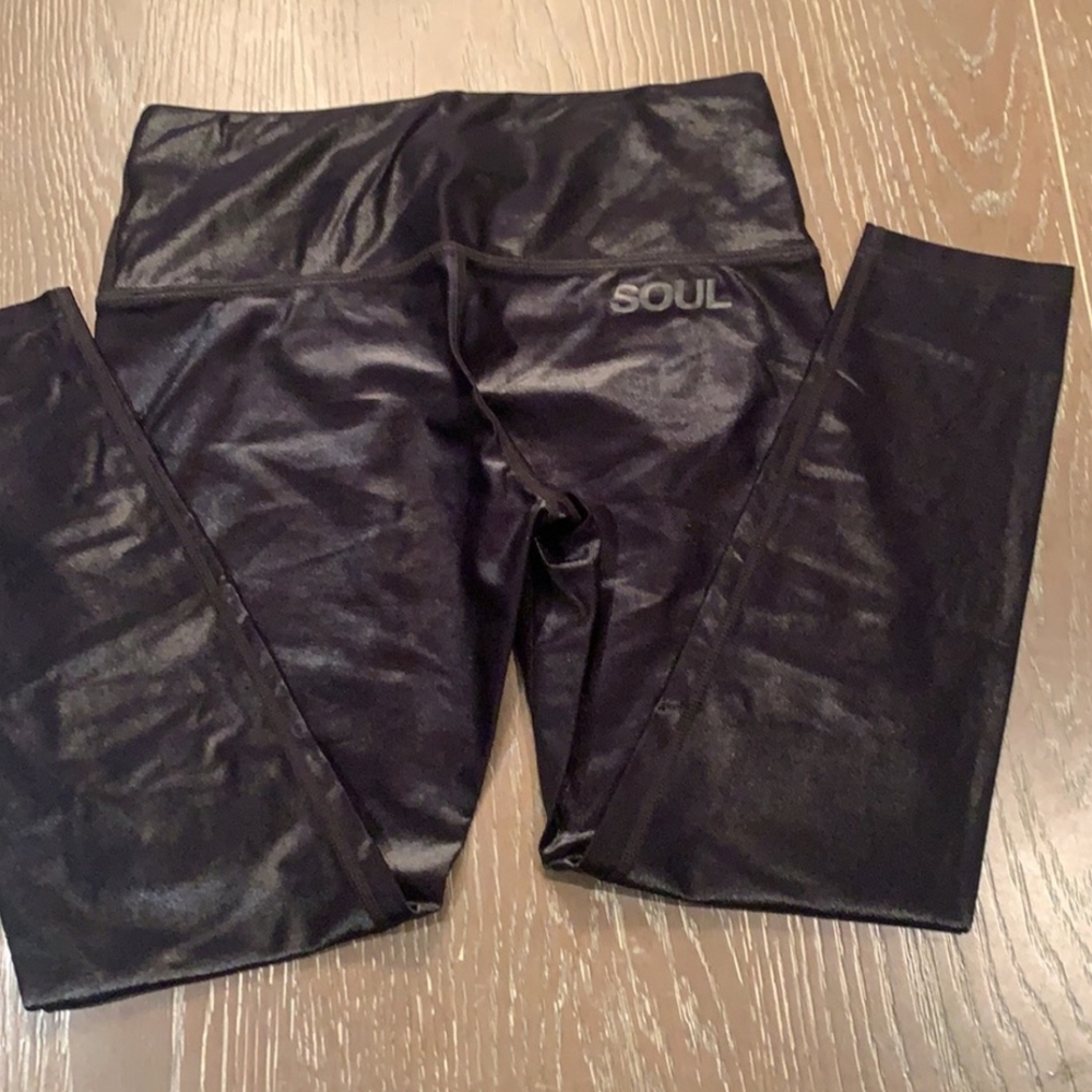 Soul cycle Capri legging black read new